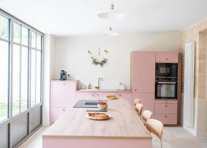 別荘 La Tourelle Normande Maison De Charme Proche De La Langrune-sur-Mer